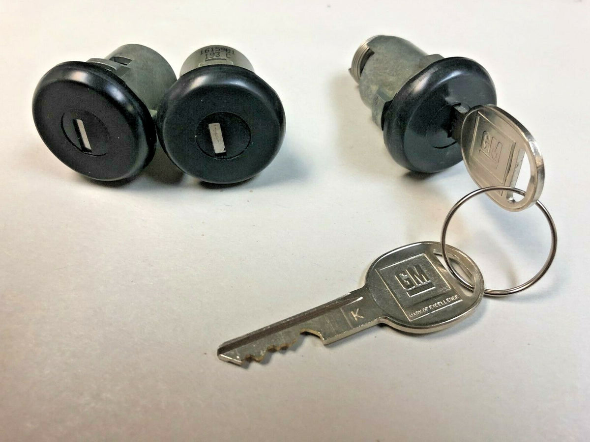 Chrome Ignition and Black Door & Trunk Lock Set with GM Keys – Fits 1979–1989 GM G-Body Vehicles
